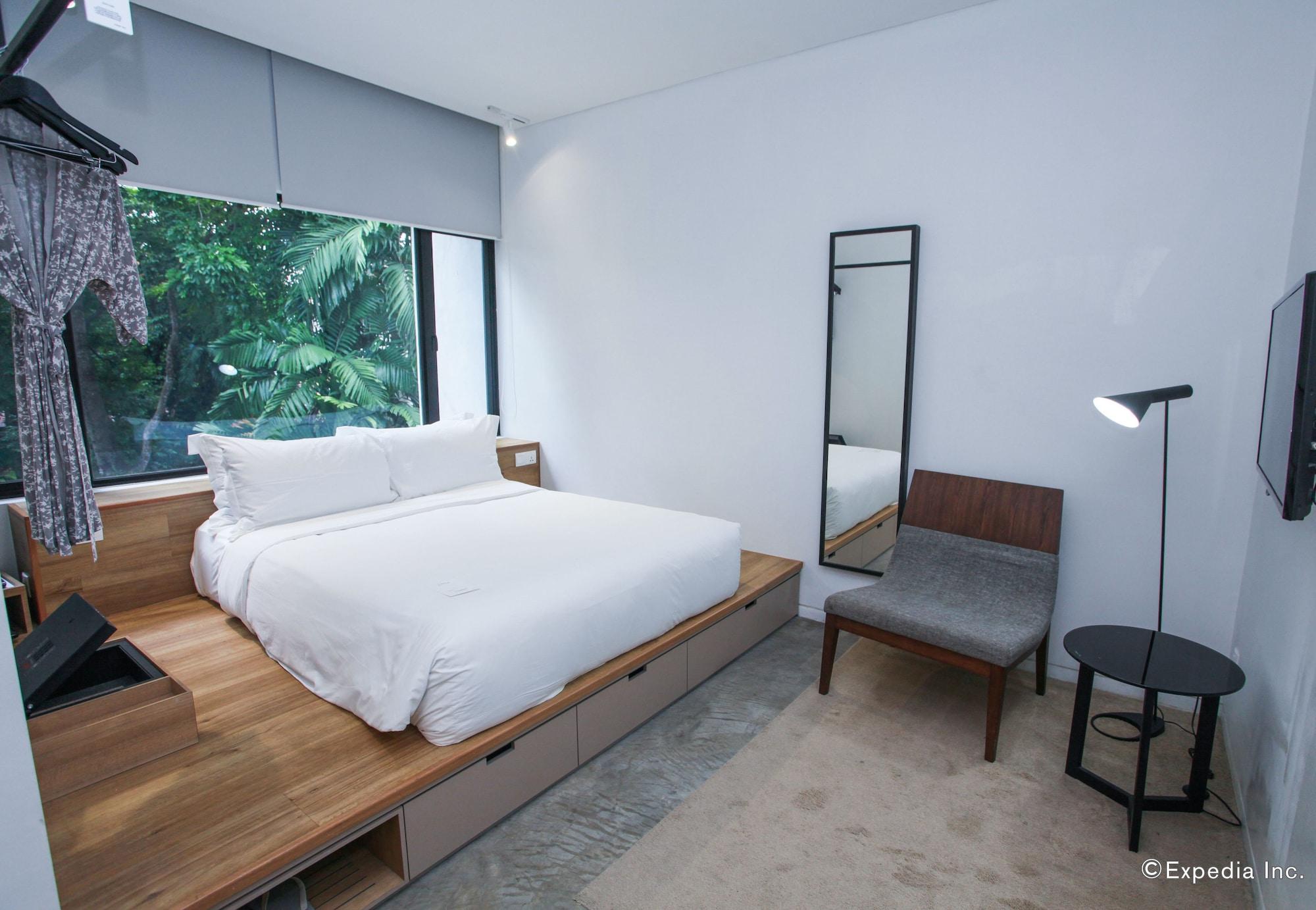 Khách sạn Lloyd's 3*