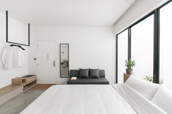 Khách sạn Lloyd's 3*